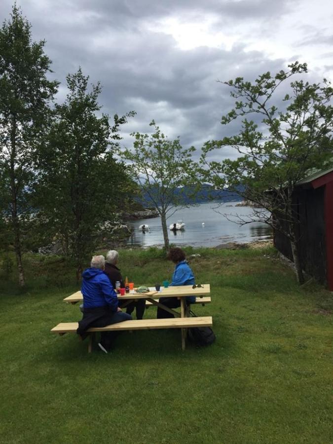 Ferienwohnung Waerholmen Lavik  Exterior foto